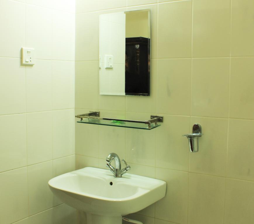 Unique Wild Resort Sauraha Bagian luar foto