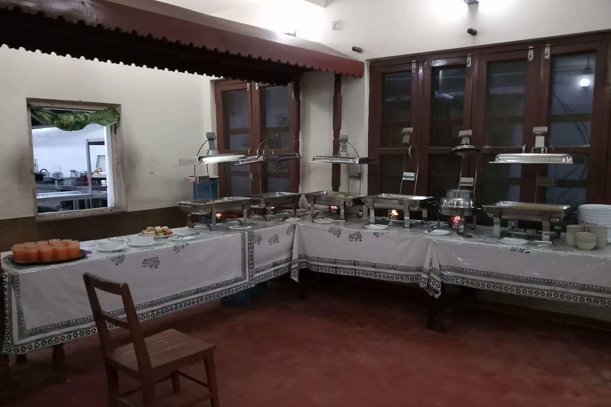 Unique Wild Resort Sauraha Bagian luar foto